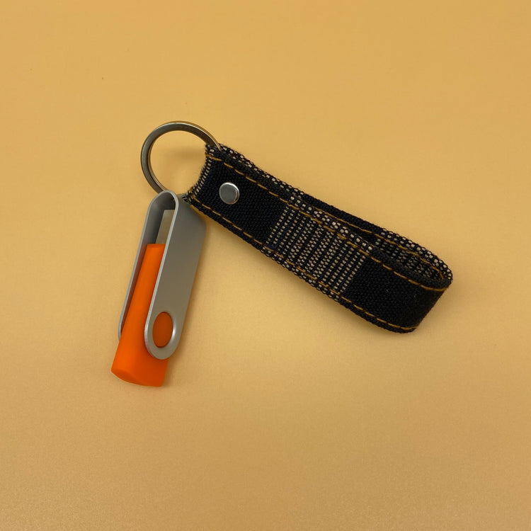 Binacol Key ring